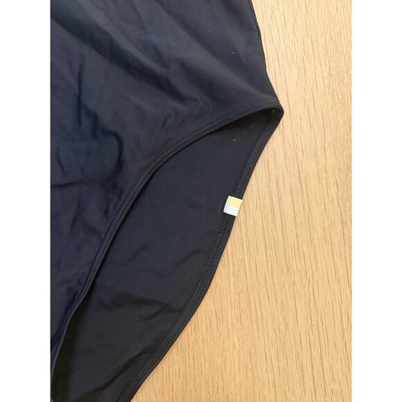 Summersalt Black And White Colorblock One Piece Swimsuit Size 10 Xx1316 - Picture 4 of 9